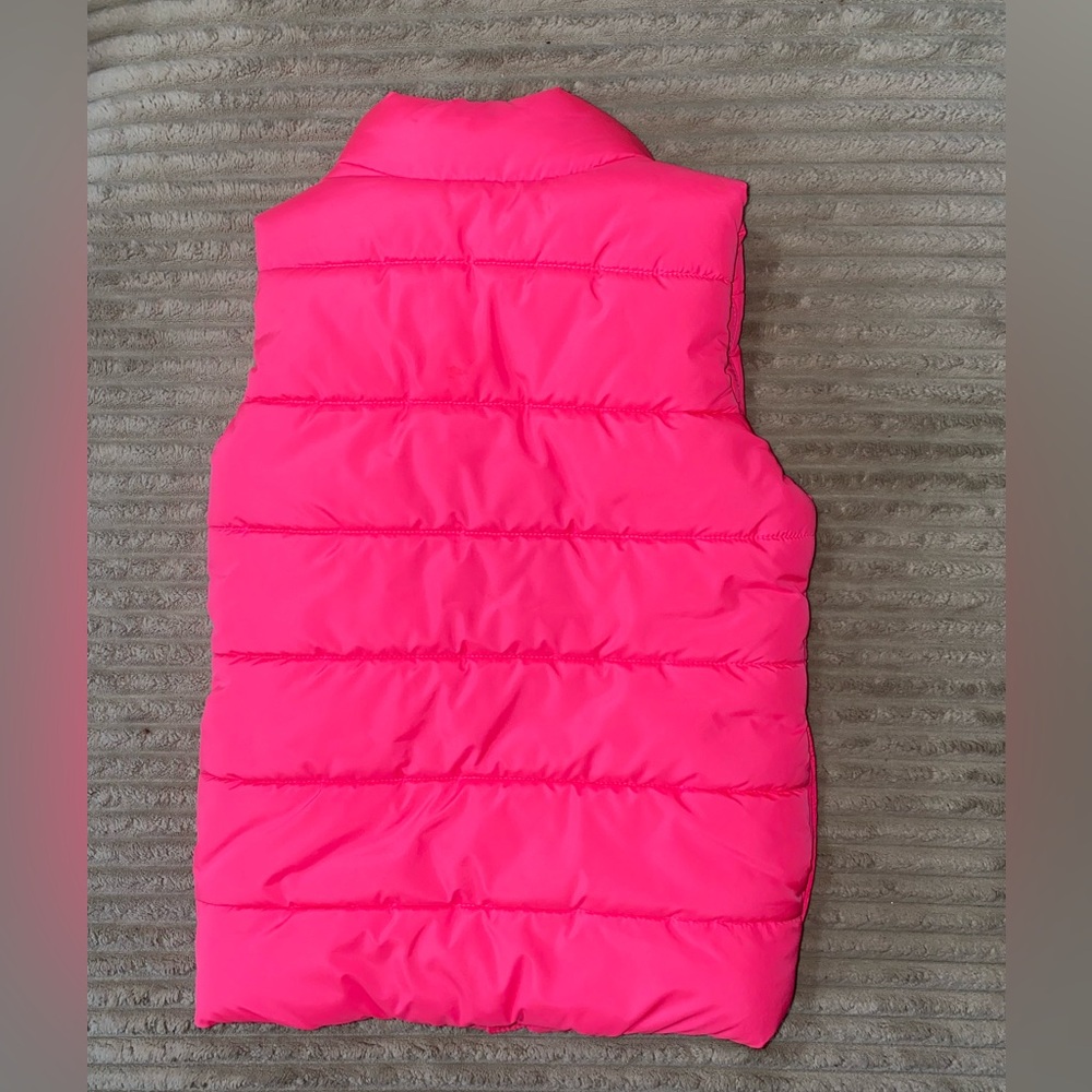 🐈⬛🩷 PUMA Girls Hot Pink Puffer Vest | Size 5/6 | Trendy & Cozy - Picture 6 of 7
